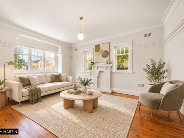 MGM MARTIN CHARMING ART DECO TWO BEDROOM APARTMENT