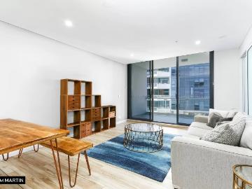 MGM MARTIN – FULLY FURNISHED THREE BEDROOM APARTMENT