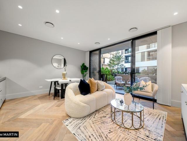 MGM MARTIN LUXURIOUS ONE BEDROOM GARDEN APARTMENT