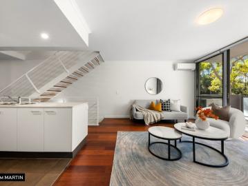 MGM MARTIN RARE 267SQM FOUR LEVEL RESIDENCE WITH HOUSE LIKE PROPORTIONS
