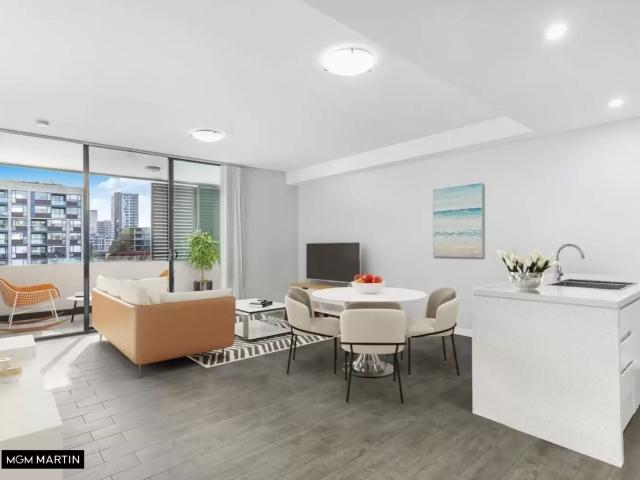 MGM MARTIN TWO BEDROOM APARTMENT BUILDING F2, UNIT ON LEVEL 3