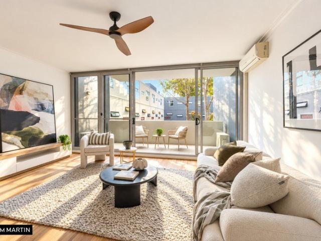 MGM MARTIN UNIQUE 135SQM TWO LEVEL APARTMENT