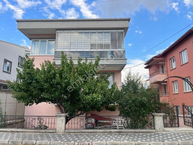 Me Ka Group'tan Yeşilyurt Mahallesinde Kiralık 3+1 Daire
