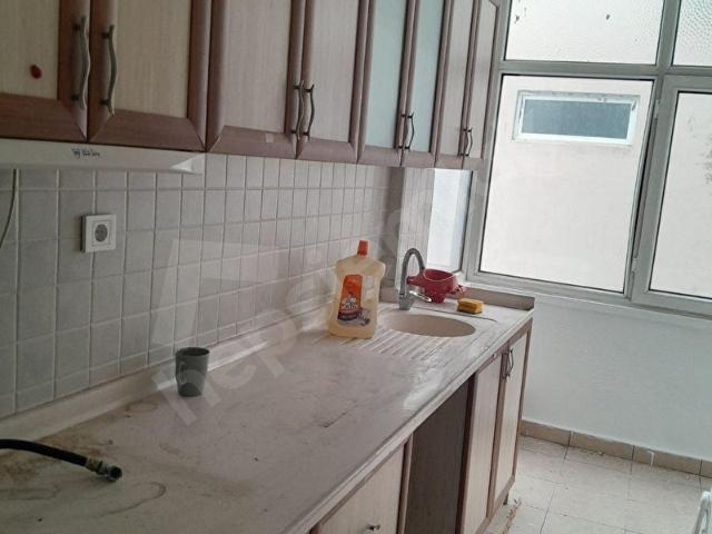 MEŞRUTİYET CADDESİ ÜZERİNDE ASANSÖRLÜ ÖN CEPHE 3+1 DAİRE