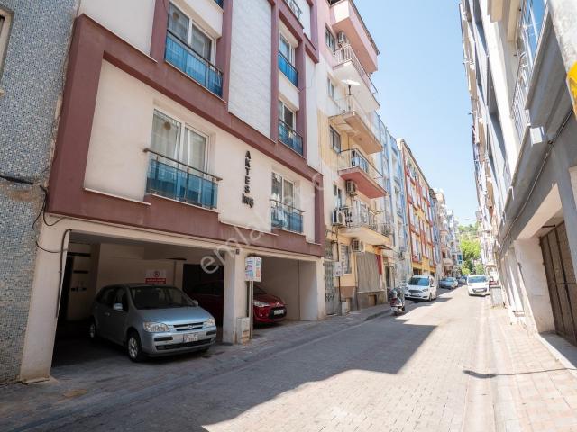 Meşrutiyet Mahallesinde Satılık Eşyalı 1+1 Daire kredi İmkanı