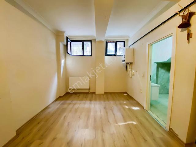 Memura Kiralık Türkiye Emlak K.karabekir Mah. 1+1 B.kat A.mutfak