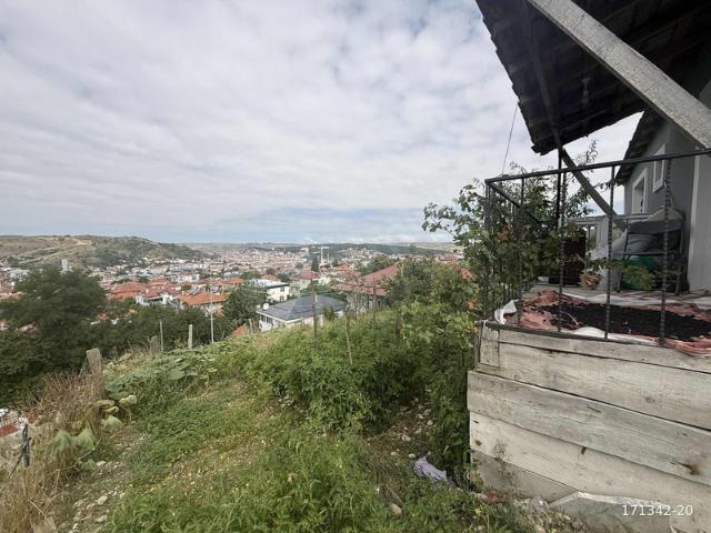 MEMDUHİYE MAHALLESİ 630 M2 ARSA EV ELEKTRİK SU VAR