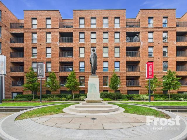 Memorial Avenue, Slough, Berkshire SL1, 2 bed flat to rent, £1,950 pcm | PrimeLocation