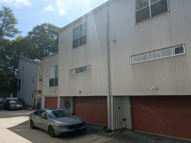 Memorial Dr SE Unit 35