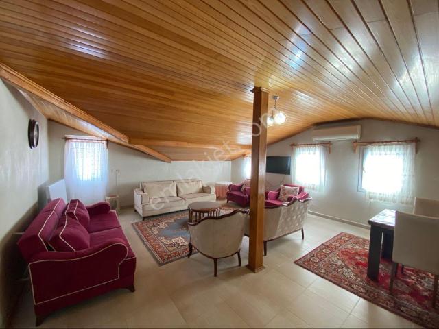 Menteşeoğlu Mahallesinde Eşyalı Kiralık 3+1 Daire