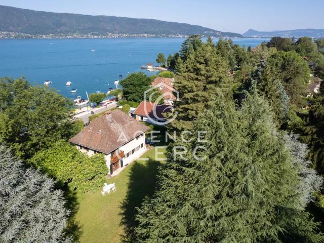 Menthon St Bernard, propriété d'architecte face au lac
