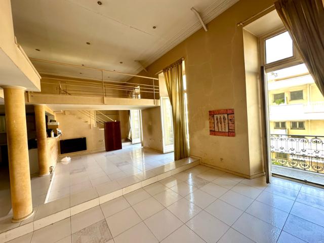 LOFT DE 116M2 EN DUPLEX MENTON TERRES CHAUDES