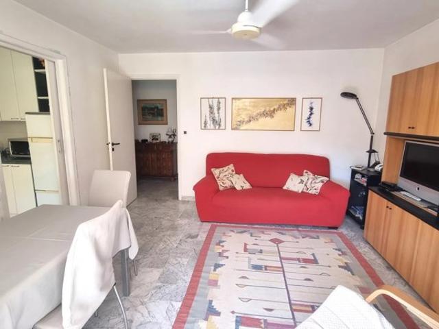 MENTON GARAVAN proximité Mer — Appartement 2 Pièces dernier étage avec Terrasse Cave