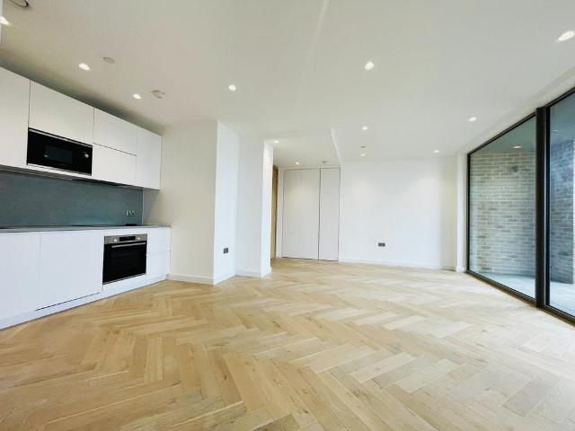 Mentor House, Oberman Road, Dollis. 3 bed apartment to rent £3,198 pcm £738 pw