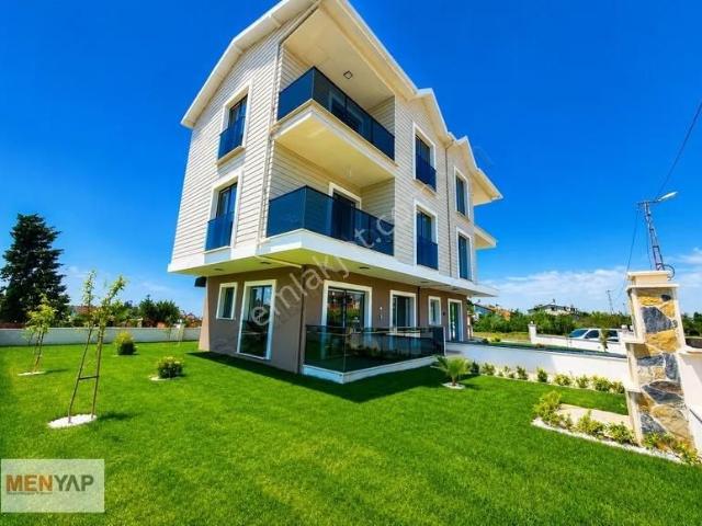 Menyap'tan Yeniçiftlik'te Ultra Lüks Bahçeli 4+1 Yazlık Villa