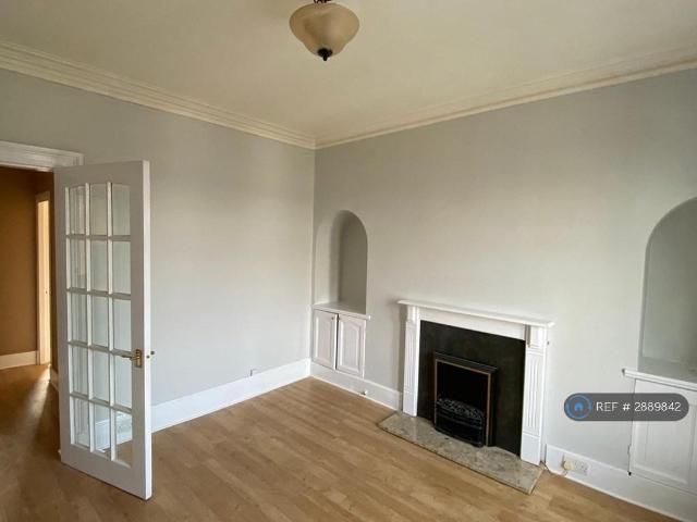 Menzies Road, Aberdeen, AB11 2 bed flat to rent £595 pcm £137 pw