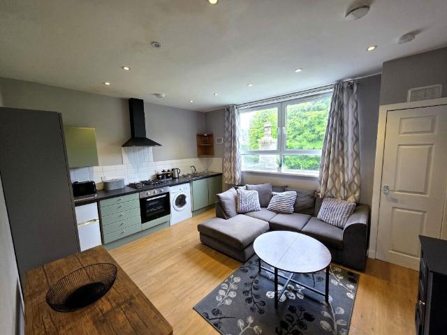 Menzies Road, Torry, Aberdeen AB11, 2 bed flat to rent, £625 pcm | PrimeLocation