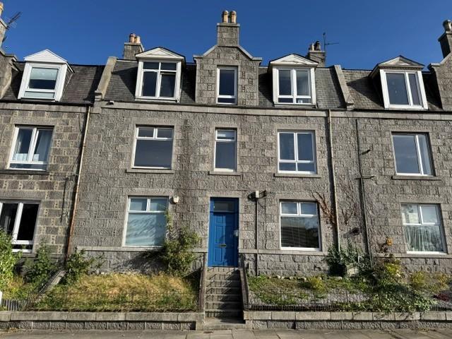Menzies Road, Torry, Aberdeen, AB11 2 bed flat to rent £700 pcm £162 pw