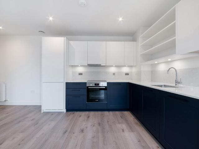 Menara Point, Twelve Trees Park E16, 1 bed flat to rent, £2,102 pcm | PrimeLocation
