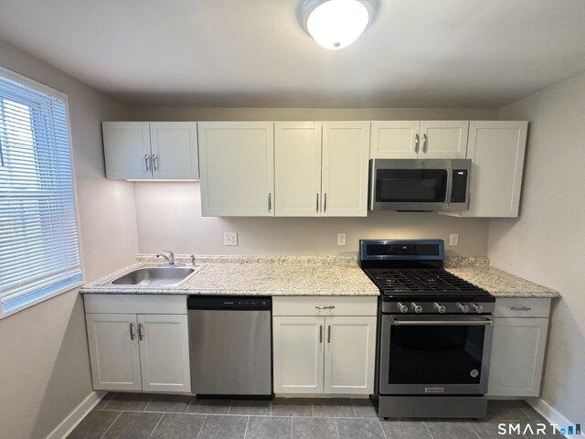 Mencel Cir Unit B, Bridgeport, Condo For Sale