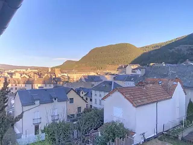Mende 48000 Location appartement 1 pièce t1 au dernier étage