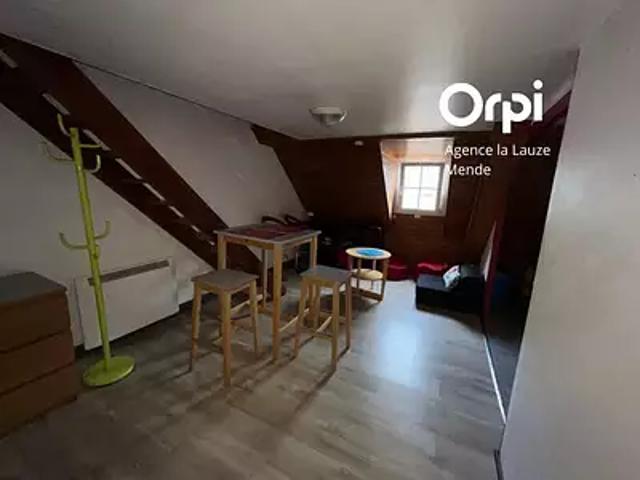 Mende 48000 Location appartement 2 pièces t2 au dernier étage