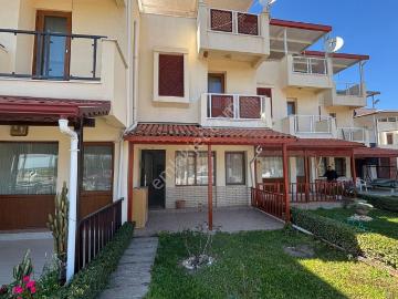 Menderes Turyap'tan Gümüldür'de Denize Sıfır Eşyalı Kiralık Vila