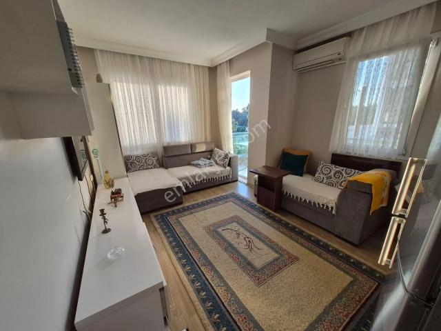 Menderes Çukuraltı'nda 1+1 Geniş Balkonlu Kiralık Daire