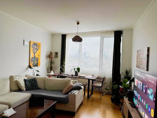Menderes Yavuz'dan Kiralık Yüksek Kat Manzaralı 2+1