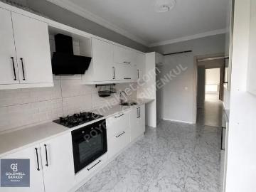 Menderes Coldwell Banker Poyraz'da Cadde Üzeri Kiralık 2+1 Daire