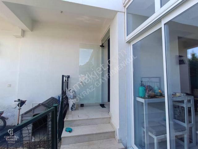 Menderes Coldwell Banker Poyraz'dan Müstakil Bahçeli Köşe Villa