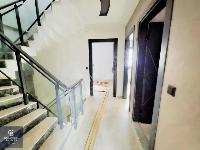 Menderes Coldwell Banker Poyraz'dan Dubleks 4+1 Lüks Villa