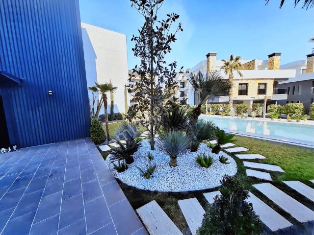 Menderes Coldwell Banker Poyraz'dan Havuzlu Site İçi 1+1 Daire