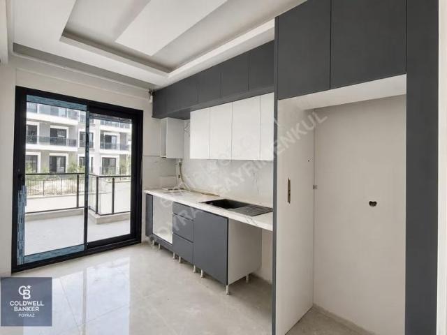 Menderes Coldwell Banker Poyrazdan Havuzlu Site İçinde 2+1 Daire