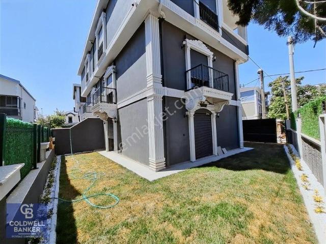 Menderes Coldwell Banker Poyraz'dan 4+1 Tripleks Villa.