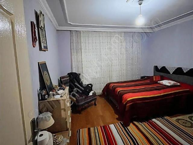 Menderes Gölcükler 4+2 Bahçeli 270 M2 Müstakil Satılık Ev
