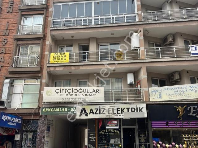 Menderes Merkezde Satılık 2+1 Daire