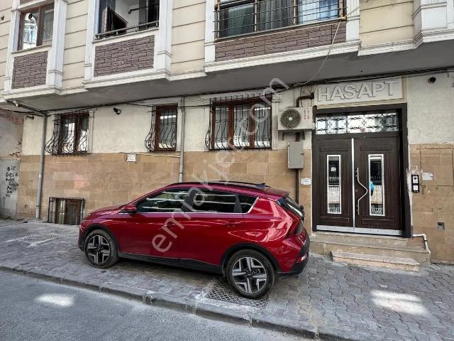 Menderes Mhl.metroya Yakın Satılık 95 M2 2+1 Daire 5750.000 Tl