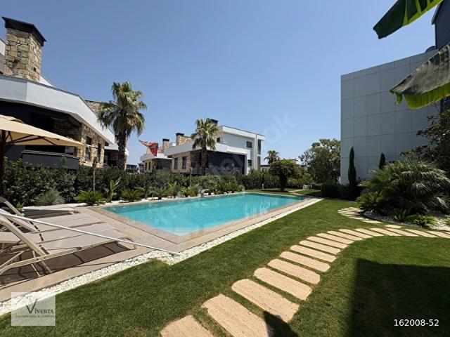 MENDERES SUİT'TE HAVUZ CEPHE FULL EŞYALI 1+1 KİRALIK DAİRE
