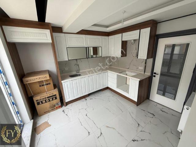 Menderes'te Cam Balkonlu 3+1 Sıfır Ön Cephe Ultra Lüks Daire