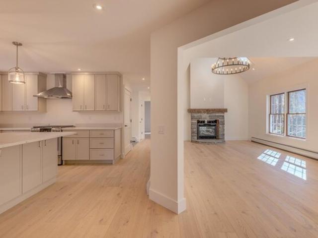 Mending Walls Rd, Manchester, Home For Sale