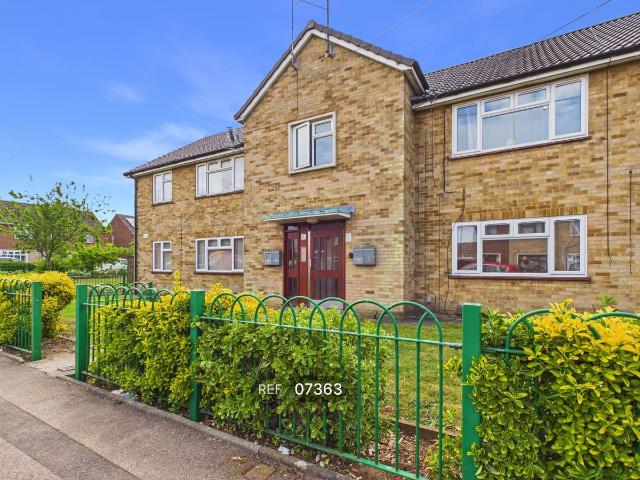 Mendip Grove, Peterborough PE4, 2 bed flat to rent, £800 pcm | PrimeLocation
