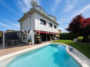 Mendrisio, Stabio: Grosses Einfamilienhaus mit Garten und Schwimmbad
