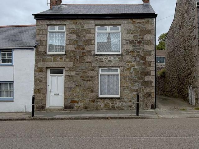 Meneage Street, Helston 3 bed cottage to rent £1,295 pcm £299 pw