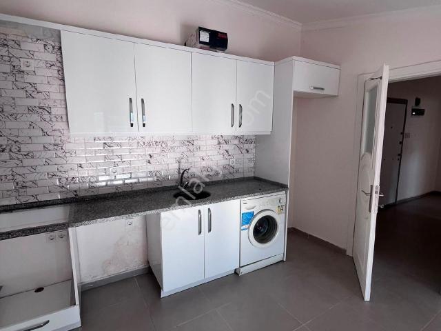 Menekşe Mahallesi’nde Merkezi Konumda Ferah 2+1 Kiralık Daire
