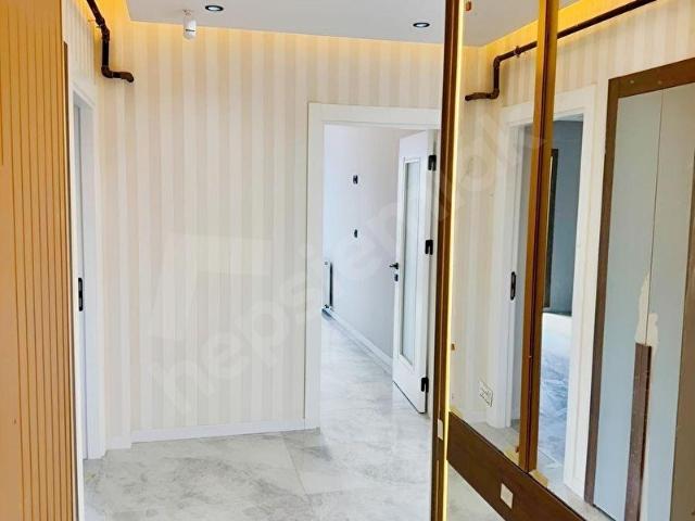 MENEMEN AHIHIDIRDA HAVUZLU SİTEDE LÜKS 3+1 KİRALIK DAİRE