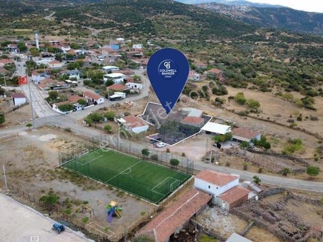 Menemen Çaltı Köyü'nde 1717 M2 Arsa İçerisinde Satılık Taş Ev