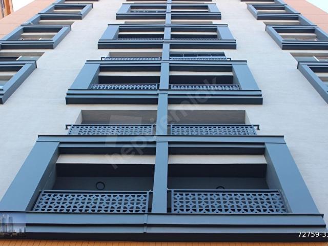 MENEMEN^DE MERKEZDE MUHTEŞEM KONUMDA 260m2 SATILIK LUXS DUBLEKS