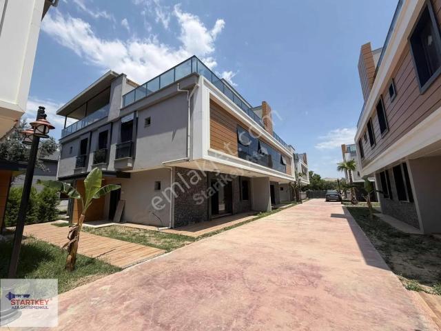 Menemen Emiralem Yayla Mahallesi 4+1 Satılık Villa