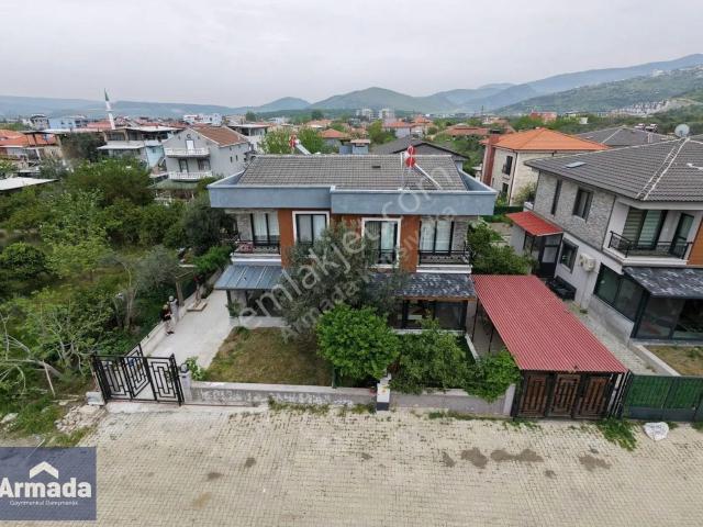Menemen Emiralemde Doğa İçerisinde Satılık Müstakil 3+1 Villa